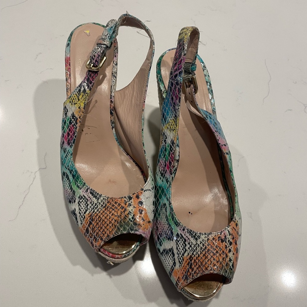 Stuart Weitzman Rainbow Wedge Sandal Size 8